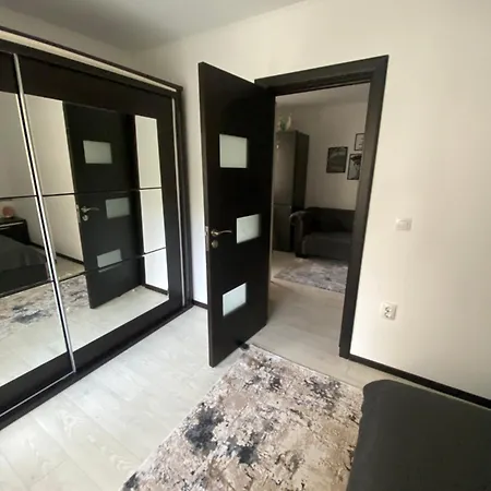 Ostro Two Bedrooms Ramnicu Valcea Exterior photo