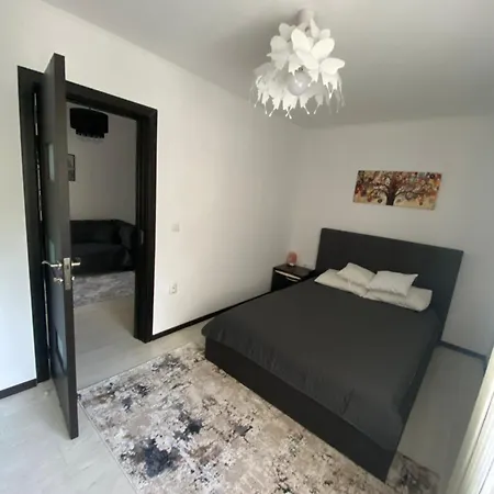 Ostro Two Bedrooms Ramnicu Valcea Exterior photo