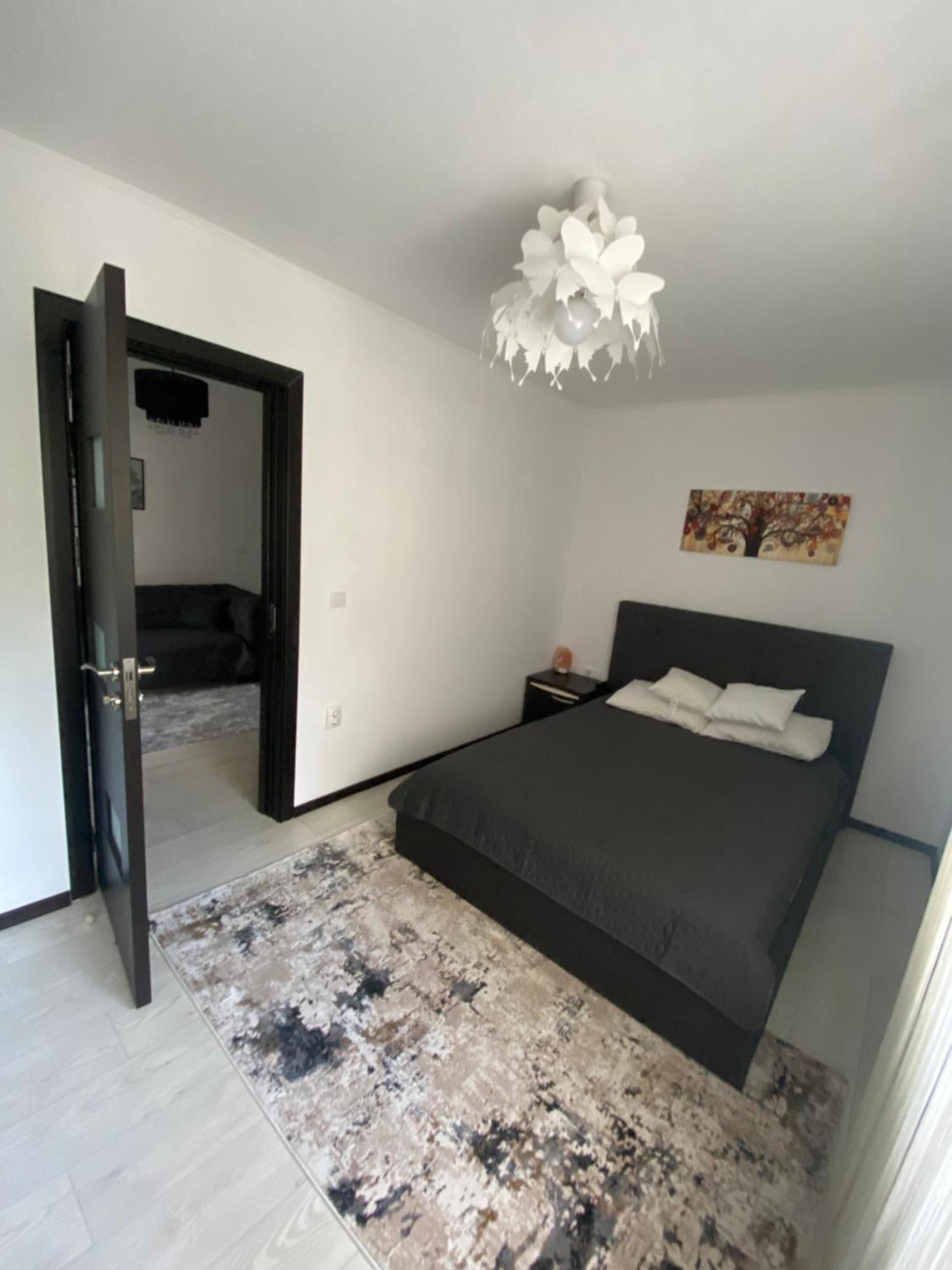 Ostro Two Bedrooms Apartment